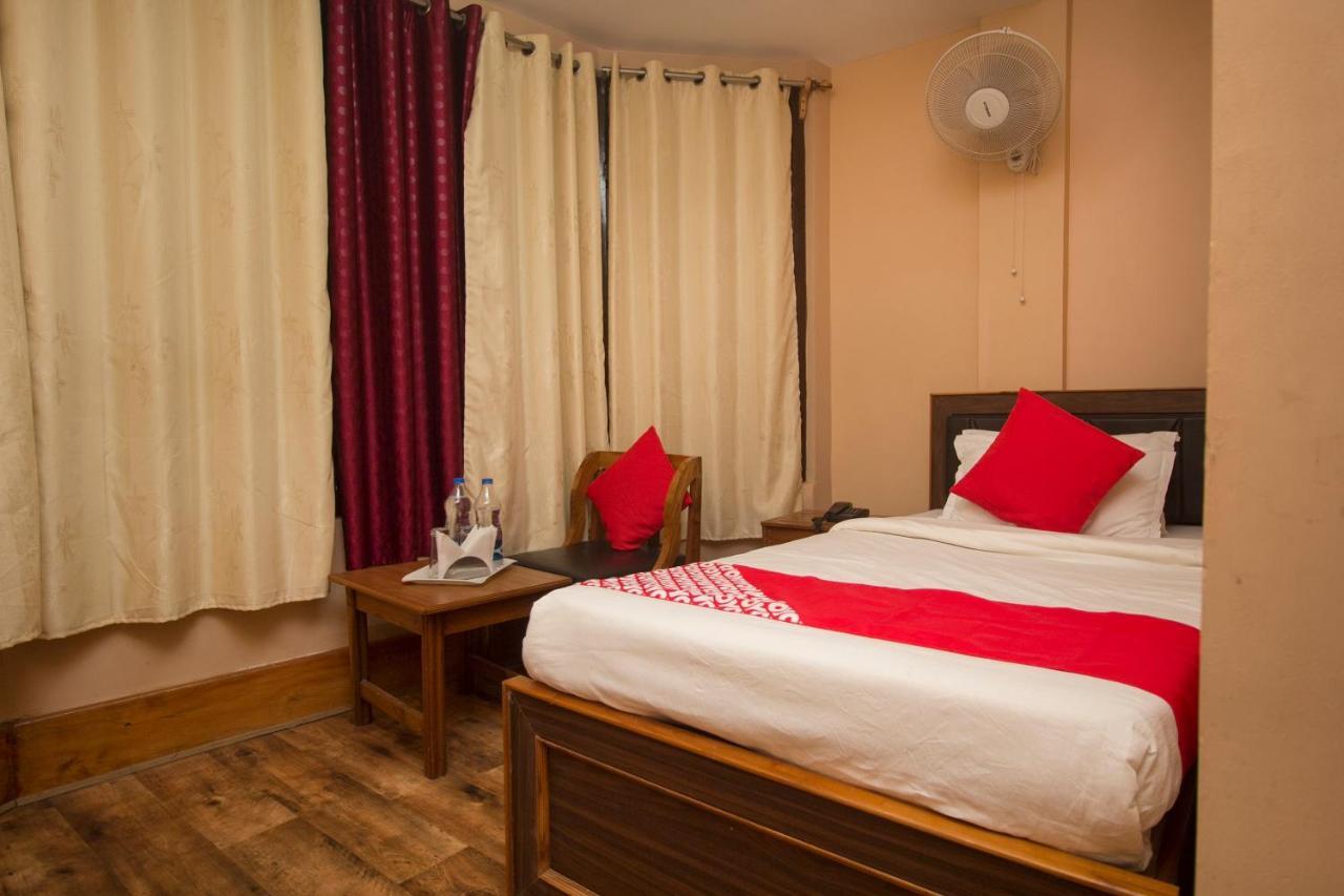 Oyo 23409 Lama Dhim Hotel Kalimpong Habitación foto
